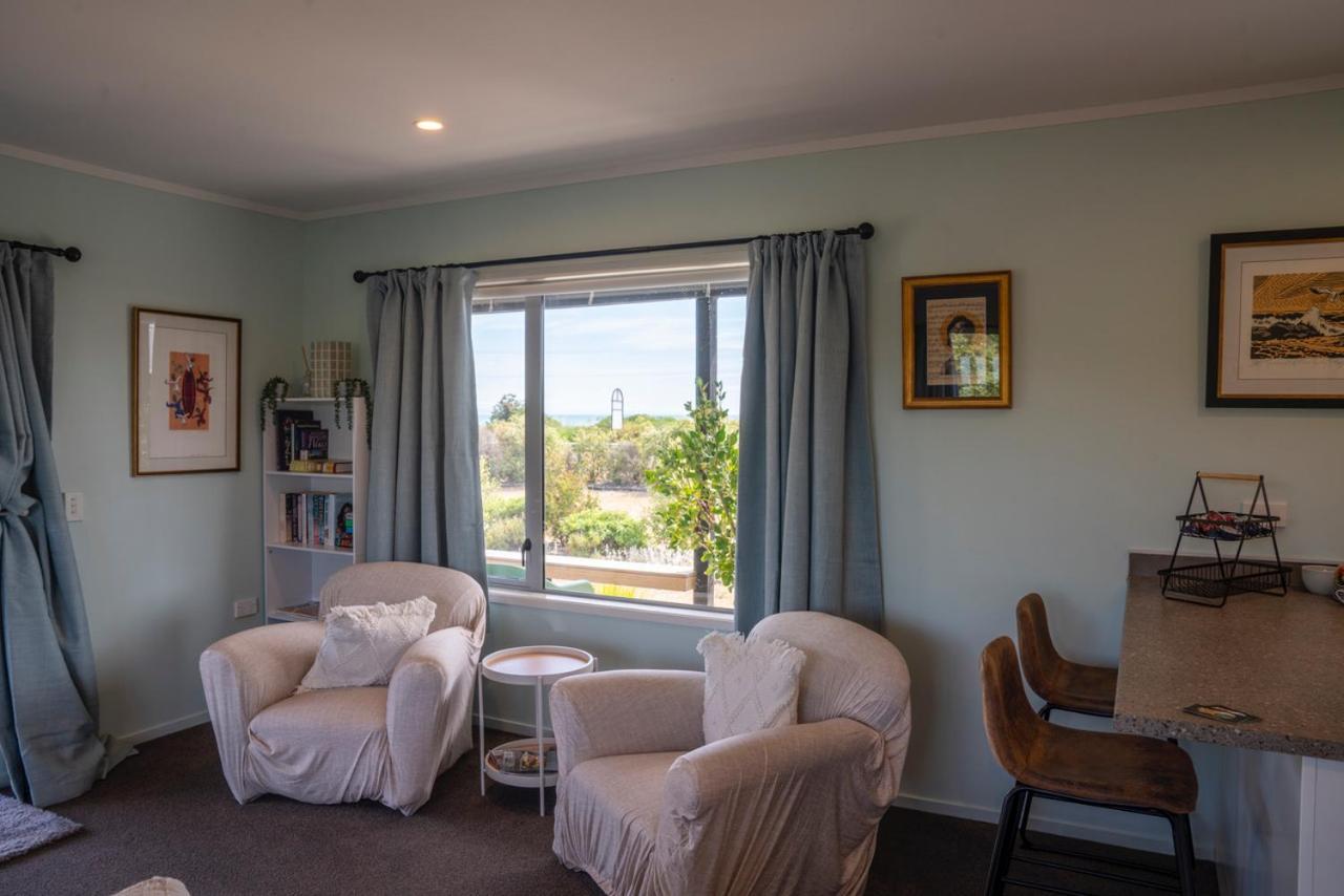 Beach Front Wine Makers Cottage Te Awanga Luaran gambar